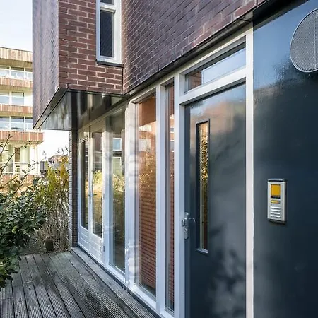 Nocleg ze śniadaniem Rieteiland 4*